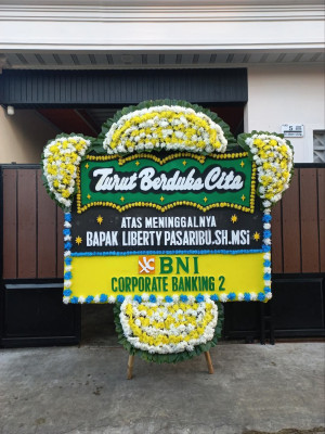 Papan Bunga Duka di Madidir Unet